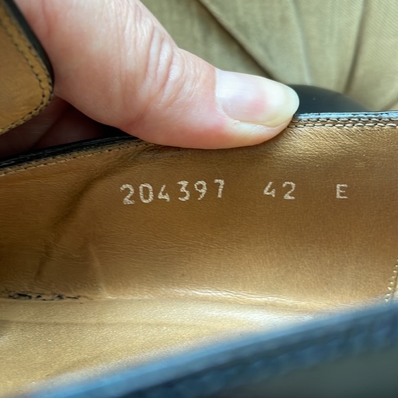 Authentic Gucci shoes - Picture 16 of 16